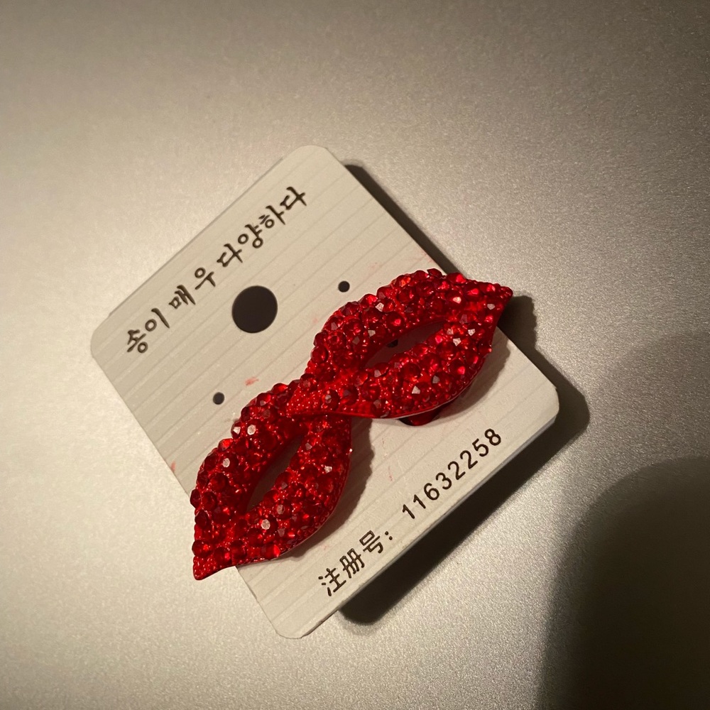 Red lip earrings